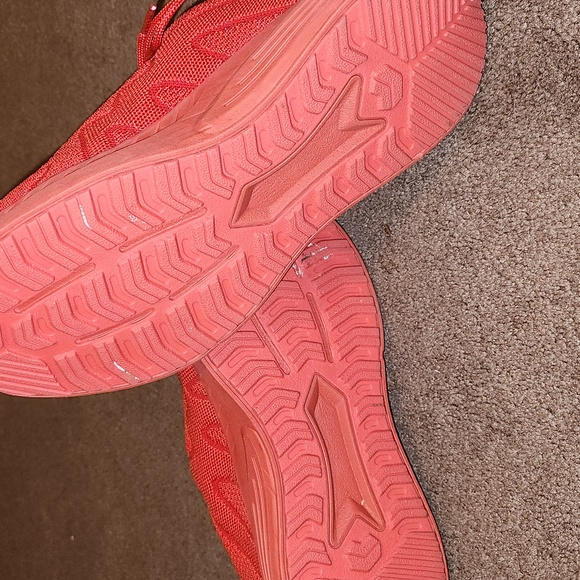 Feethit Red Sneakers - Picture 10 of 10